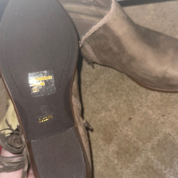 Shoes women size 8 - Picture 3 of 4